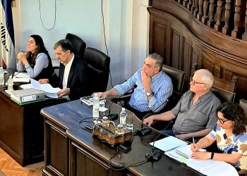 El Intendente Guillermo Rodríguez compareció ante la Junta Departamental por el proyecto inmobiliario +Colonia