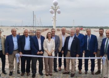 Quedó inaugurada la reconstrucción del icónico muelle de madera de Colonia