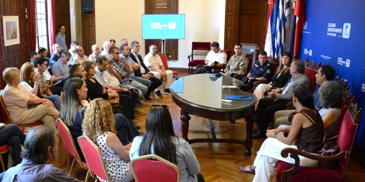 Comité de Emergencias Departamental abordó el episodio de las alergias cutáneas entre bañistas