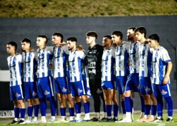 Colonia goleó 4-1 a Durazno y dio un paso decisivo hacia las semifinales de la Confederación del Sur