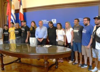 Entrega de premios a las comparsas ganadoras del Desfile de Llamadas 2026