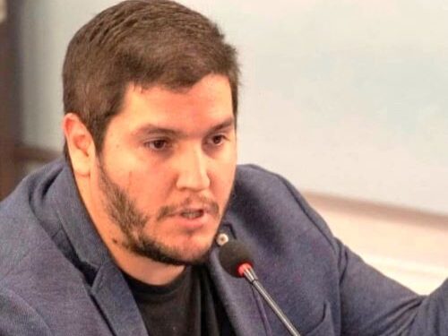 Edil Emmanuel Martínez cuestiona derogación de normativa de cuidacoches y advierte sobre sus consecuencias
