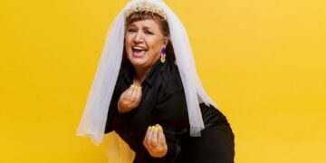 Lea Bensasson presenta “Mi gran casamiento hebreo” en Plaza Viera