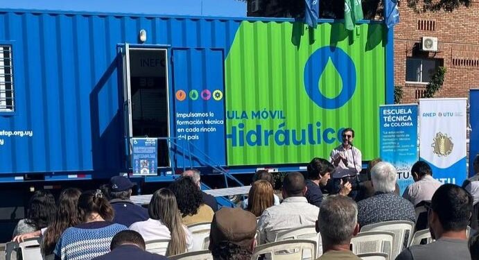 INEFOP lanzó proyecto Aulas Móviles en la UTU de Colonia del Sacramento