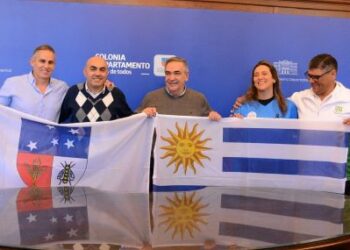 Intendente Rodríguez entregó Pabellón Nacional a Sara Mediza previo a su partida al Grand Prix Americas de Chile