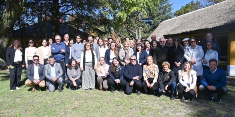 Autoridades del Ministerio de Turismo se reunieron en Florida con los directores departamentales de todo el país