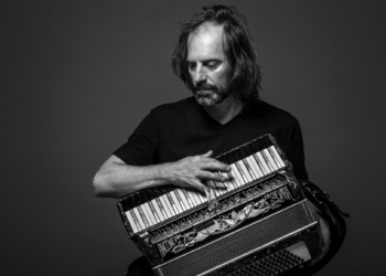 Chango Spasiuk llega a Colonia con un concierto íntimo junto a Marcelo Dellamea