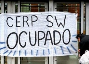 Estudiantes del CeRP ocupan la sede en reclamo por plan de egreso y titulación