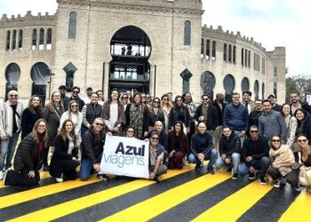 Destacados agentes de viaje de Brasil recorrieron Colonia en una acción promocional de la aerolínea Azul