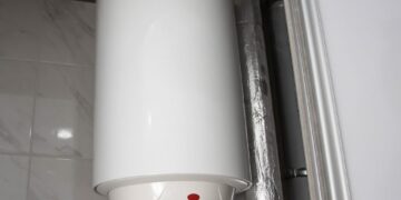 Calefón eléctrico: qué mirar antes de cambiar el que ya no da abasto