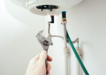 Calefón eléctrico: qué mirar antes de cambiar el que ya no da abasto